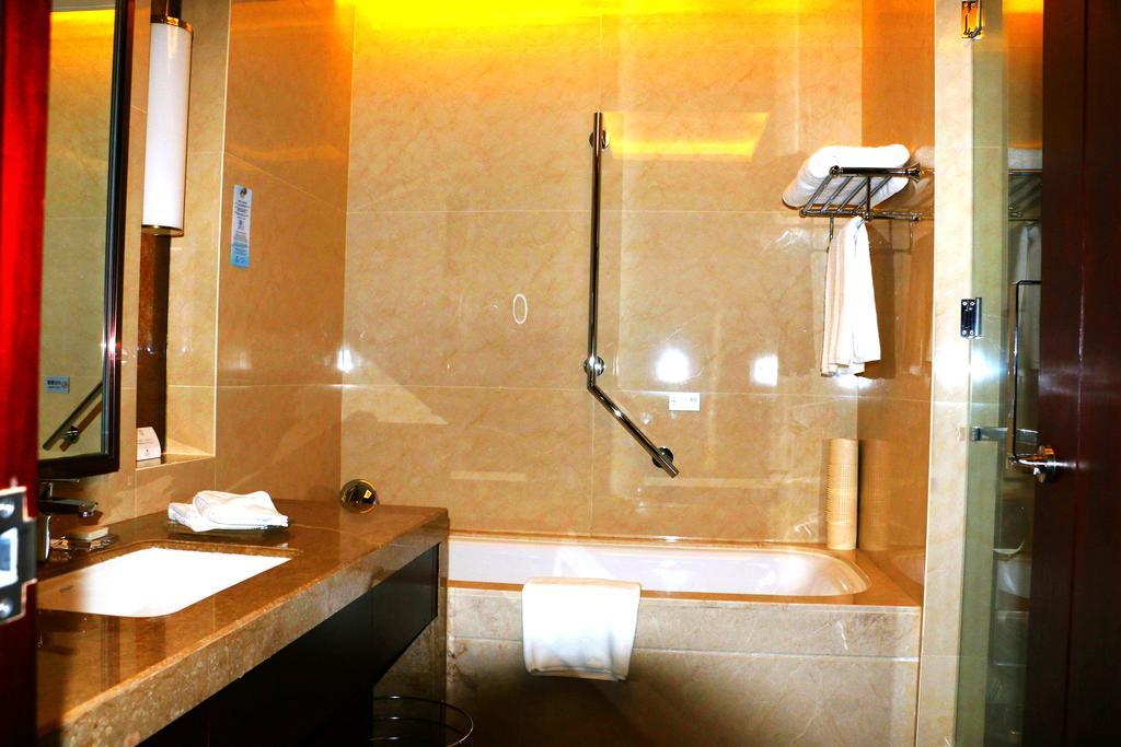 Embassador International Hotel Сіань Екстер'єр фото